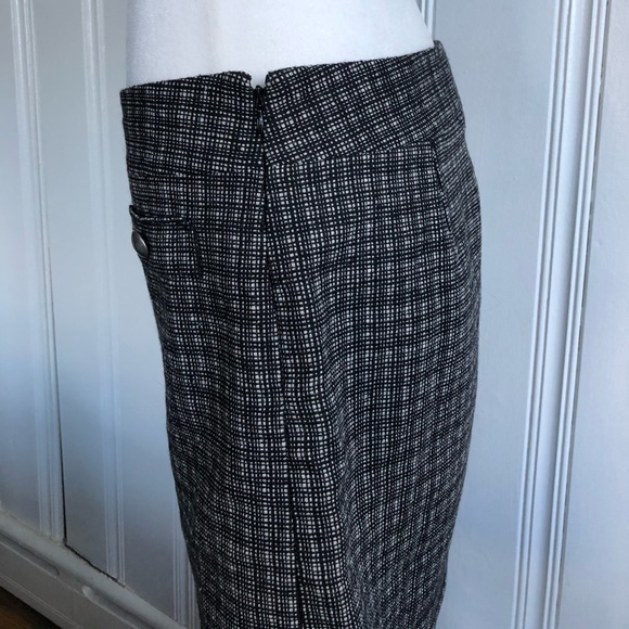 Ann Taylor Loft skirt - Picture 3 of 4